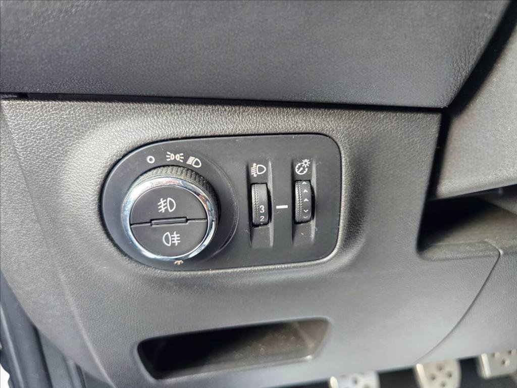 OPEL Corsa 1.4 90CV GPL Tech Coupé b-Color