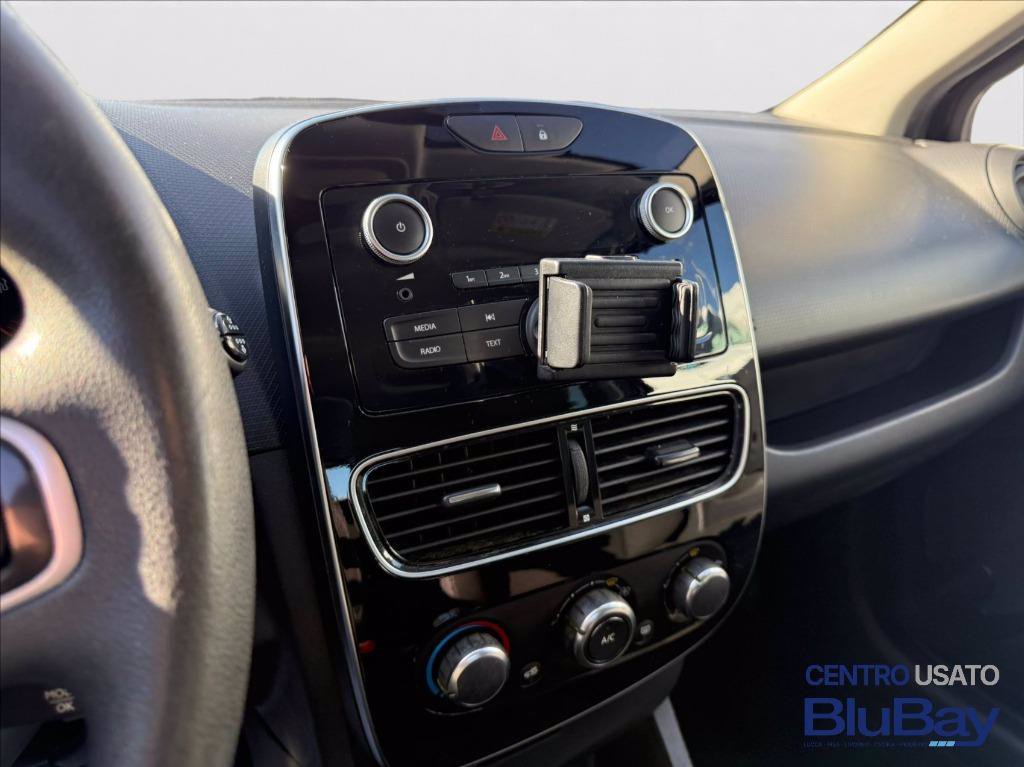 RENAULT Clio 1.2 75CV 5 porte Life