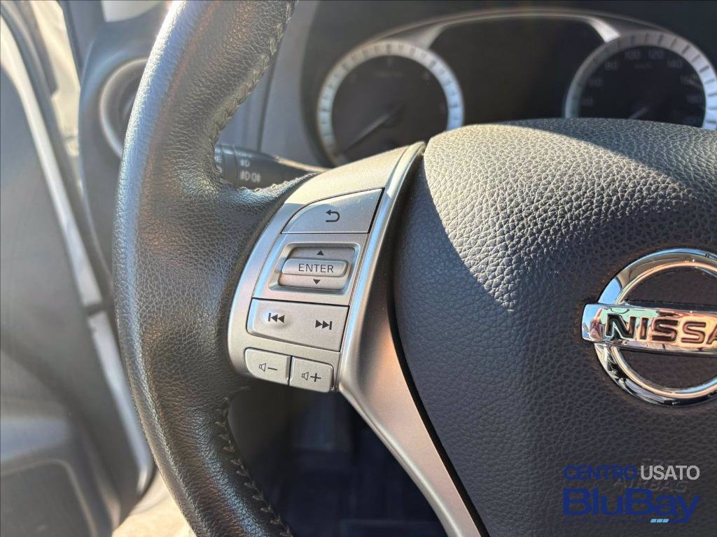 NISSAN Navara 2.3 dCi 4WD Double Cab Visia