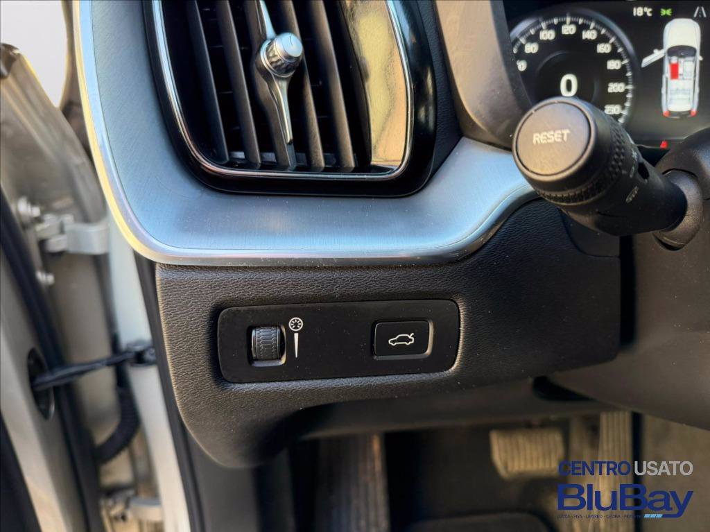 VOLVO XC60 D4 Geartronic Momentum