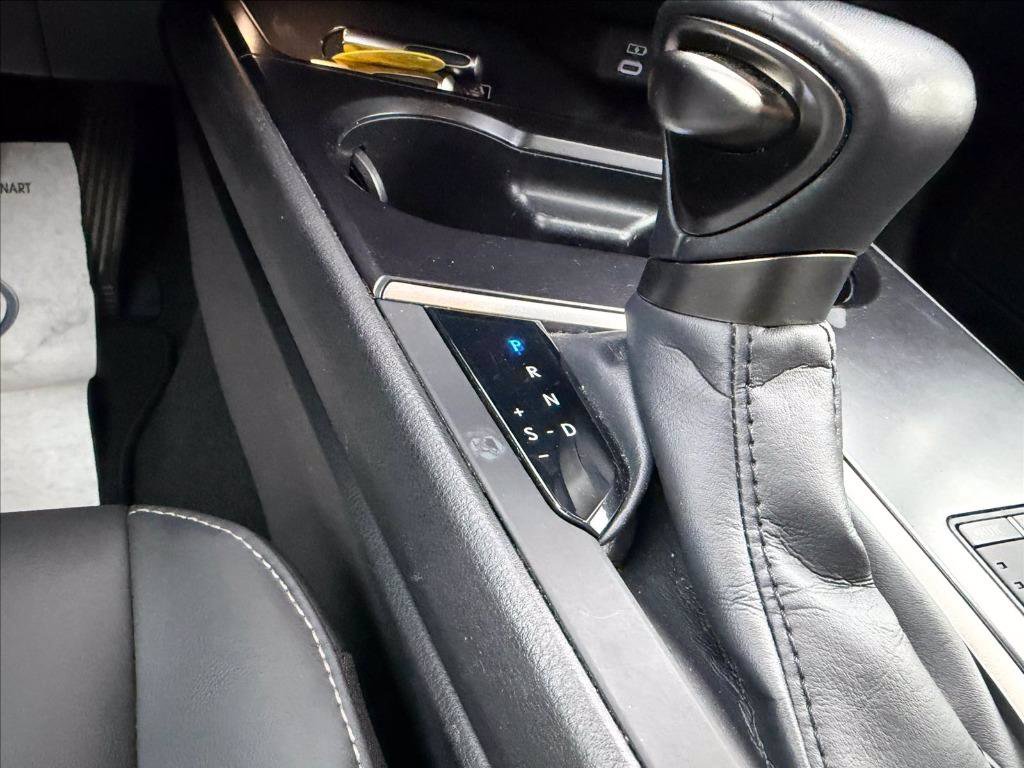 LEXUS UX Hybrid F Sport